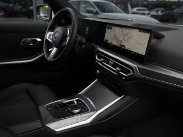 BMW 330e M Sport Pro-Curved-LED-ACC-RFK-HuD-H&K-