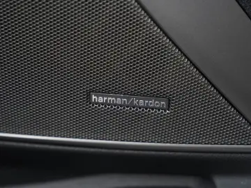BMW 330e M Sport Pro-Curved-LED-ACC-RFK-HuD-H&K-