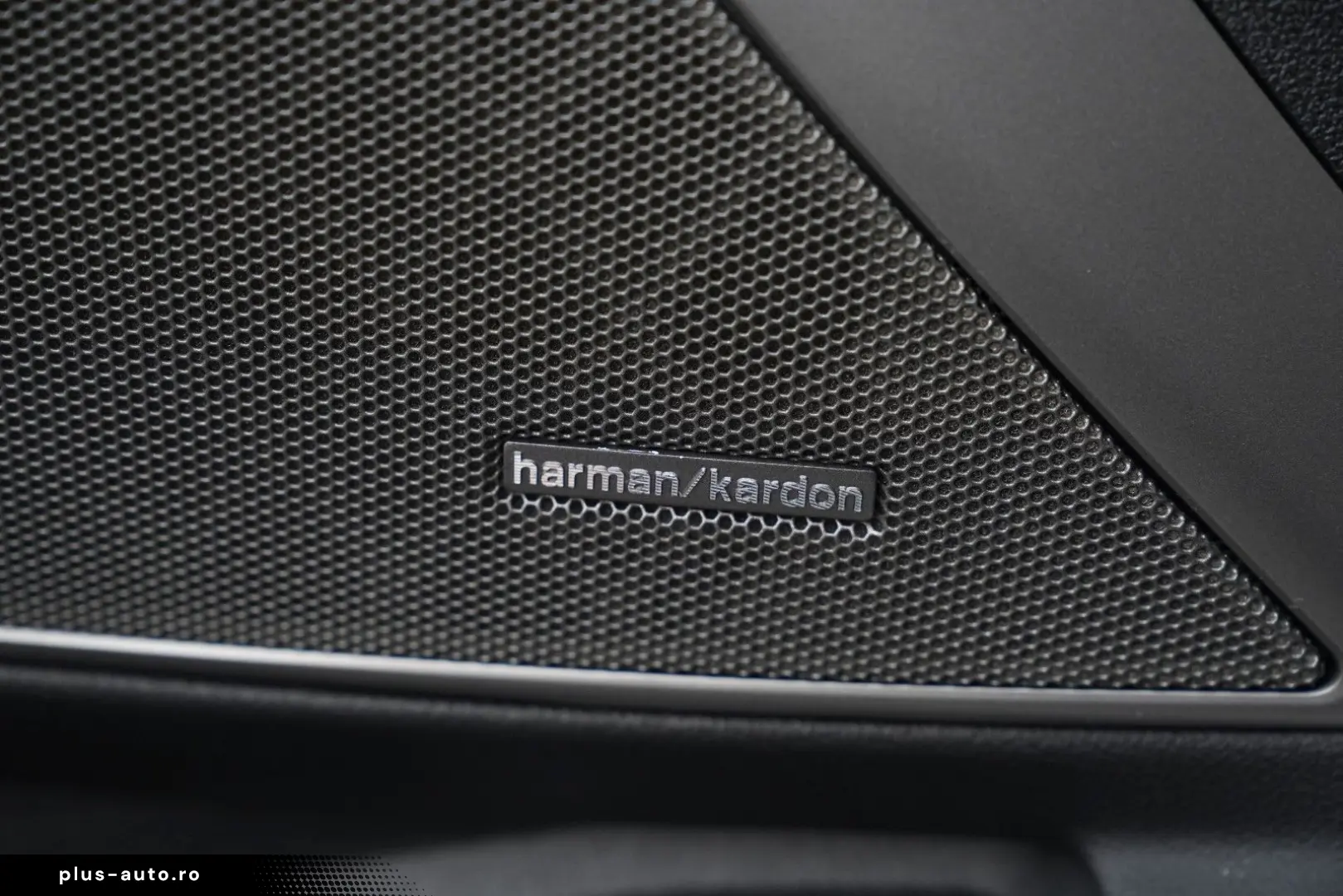 BMW 330e M Sport Pro-Curved-LED-ACC-RFK-HuD-H&K-