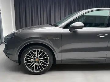 Porsche Cayenne E-Hibrid Coupe Bose Pano 360