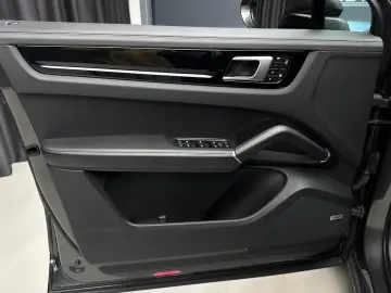 Porsche Cayenne E-Hibrid Coupe Bose Pano 360