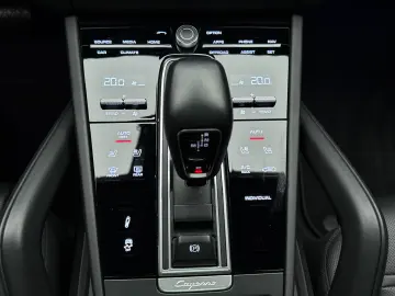 Porsche Cayenne E-Hibrid Coupe Bose Pano 360