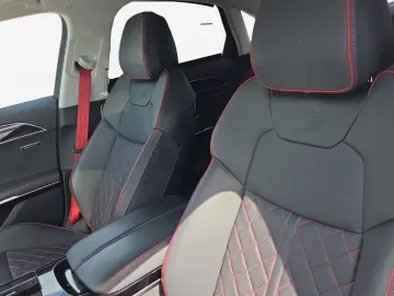 AUDI S8 TFSI qu tiptronic Navi DVD Matrix HUD B&O Pan