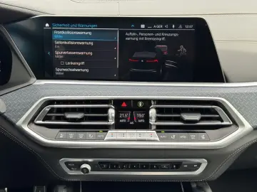 BMW X6 M50i Black Vermilion FrozenBlack Laser B&W