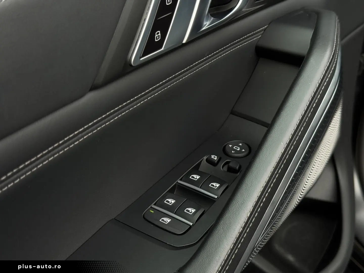 BMW X6 M50i Black Vermilion FrozenBlack Laser B&W