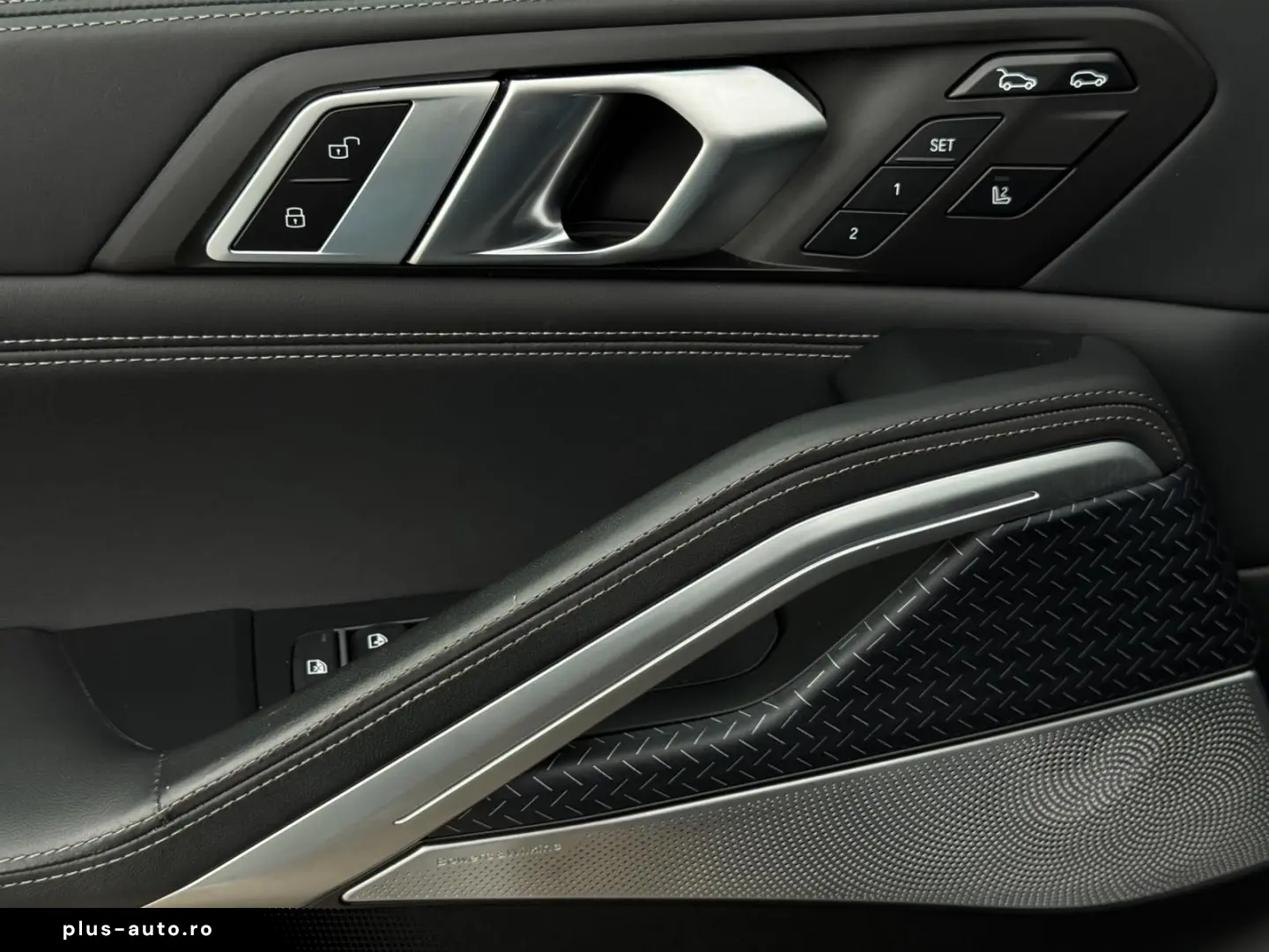 BMW X6 M50i Black Vermilion FrozenBlack Laser B&W