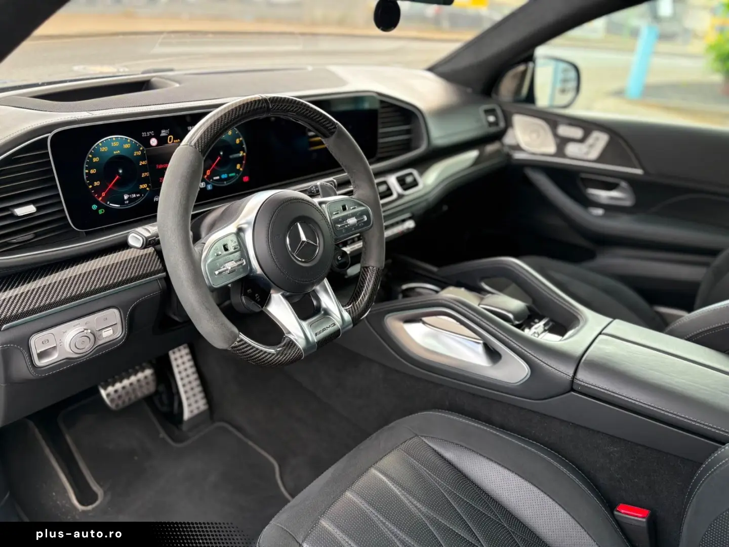 MERCEDES-BENZ GLE 63 AMG S Burmester High-End Head-Up