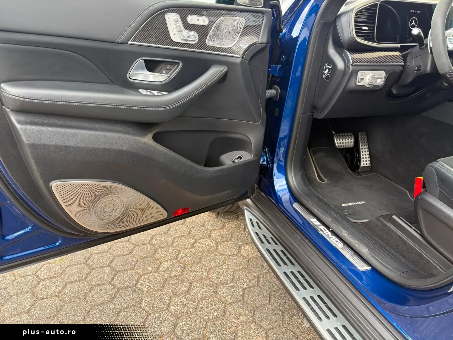 MERCEDES-BENZ GLE 63 AMG S Burmester High-End Head-Up