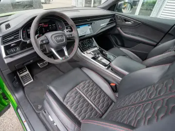 AUDI RS Q8 4.0TFSI quattr NAVI MATRIX KERAMIK 305km h