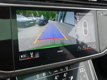 AUDI RS Q8 4.0TFSI quattr NAVI MATRIX KERAMIK 305km h
