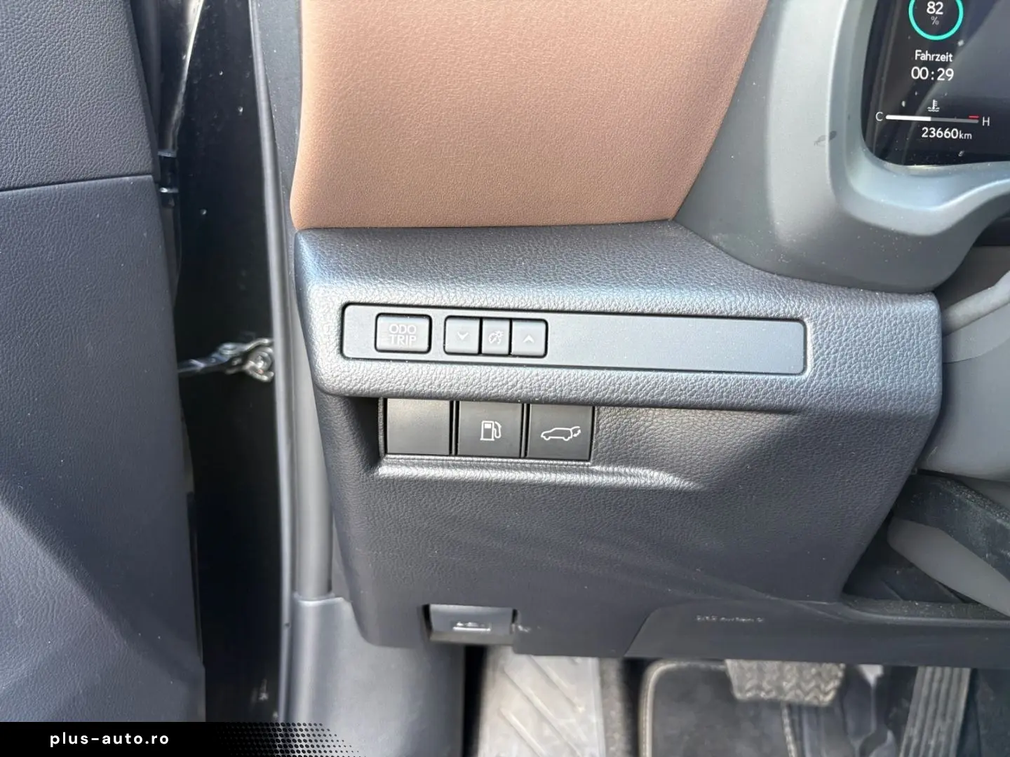 LEXUS LBX FWD Elegant  M Levinson LED HUD 360  el. Hec