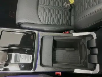 AUDI RS Q8 4.0 TFSI quattro Dynamik Plus Sportabgas