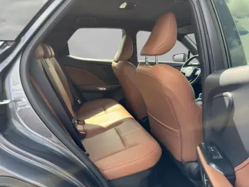 LEXUS LBX 1.5 Hybrid Relax E-FOUR Safe & Sound Paket