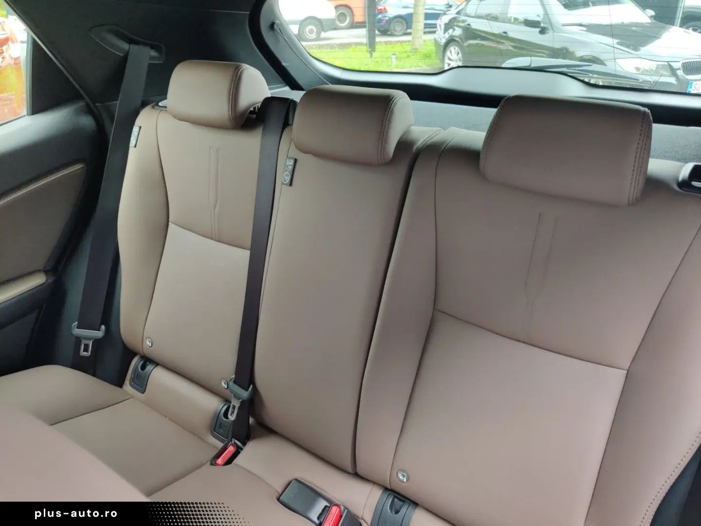 LEXUS LBX Elegant Safe&Sound Tech-Paket Leder Braun