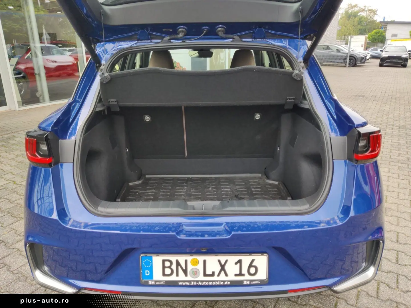 LEXUS LBX Elegant Safe&Sound Tech-Paket Leder Braun