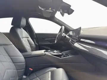 BMW 520 d M SPORT StHz Pano