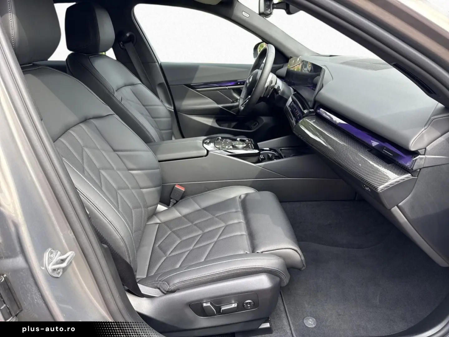 BMW 520iA M SPORT LivePro Pano AHK Lea.o.Anz.455 -