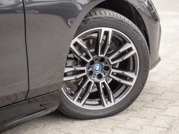 BMW 530e M-Sport PANO HUD 360 KAM HK