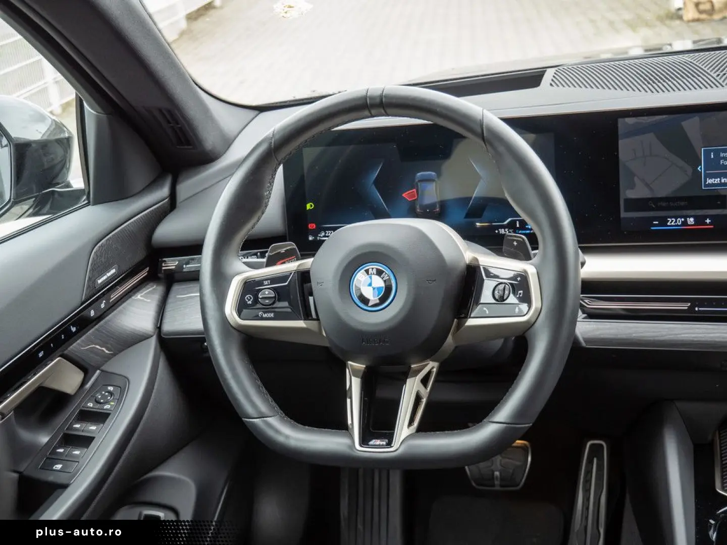 BMW 530e M-Sport PANO HUD 360 KAM HK