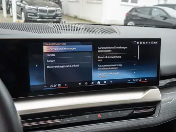 BMW 530e M-Sport PANO HUD 360 KAM HK