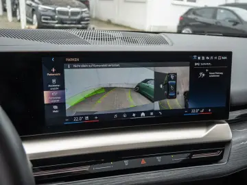 BMW 530e M-Sport PANO HUD 360 KAM HK