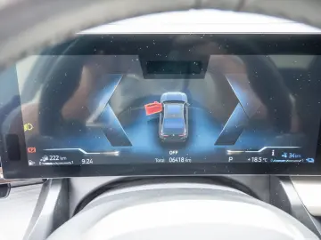 BMW 530e M-Sport PANO HUD 360 KAM HK