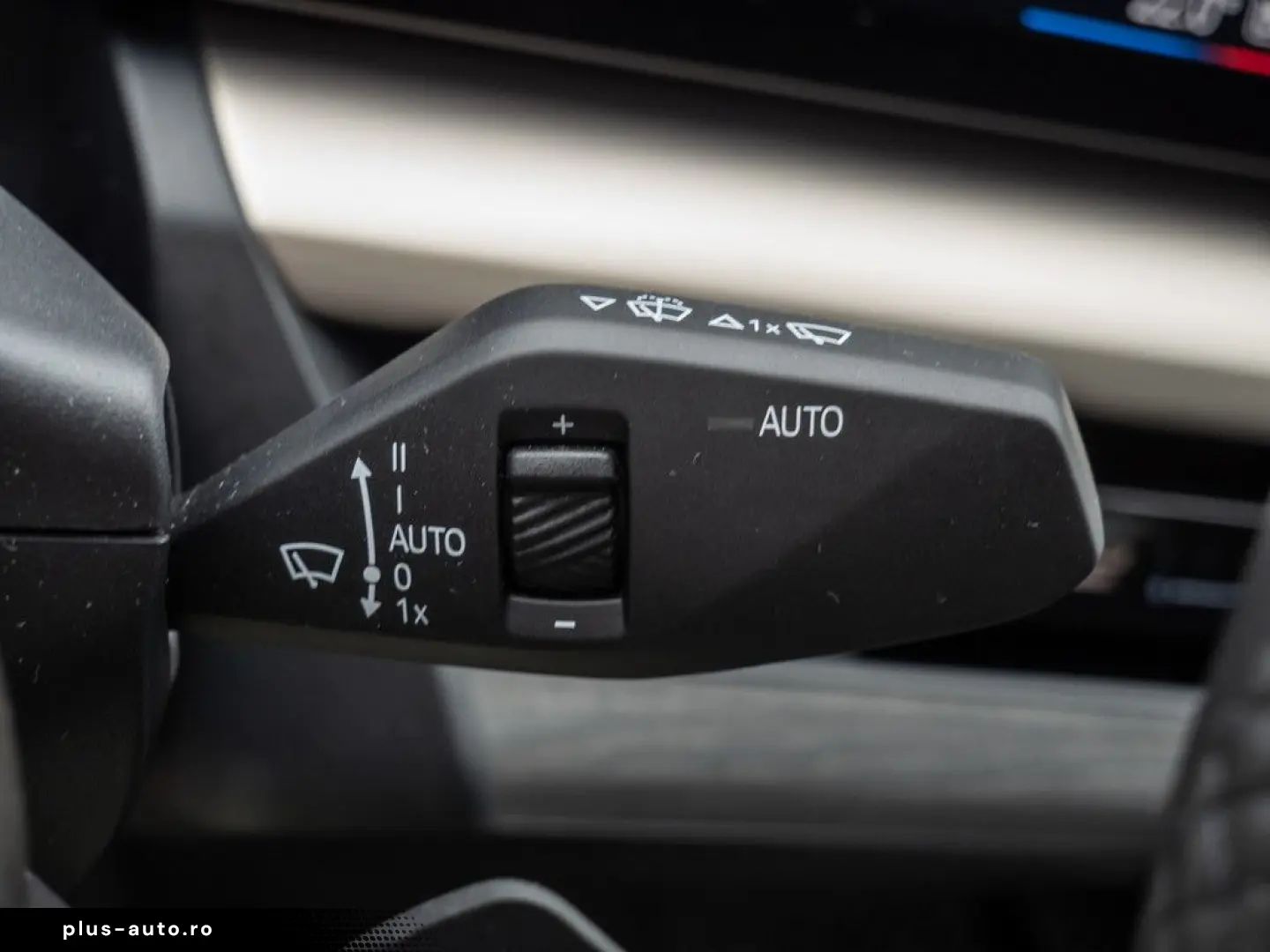 BMW 530e M-Sport PANO HUD 360 KAM HK
