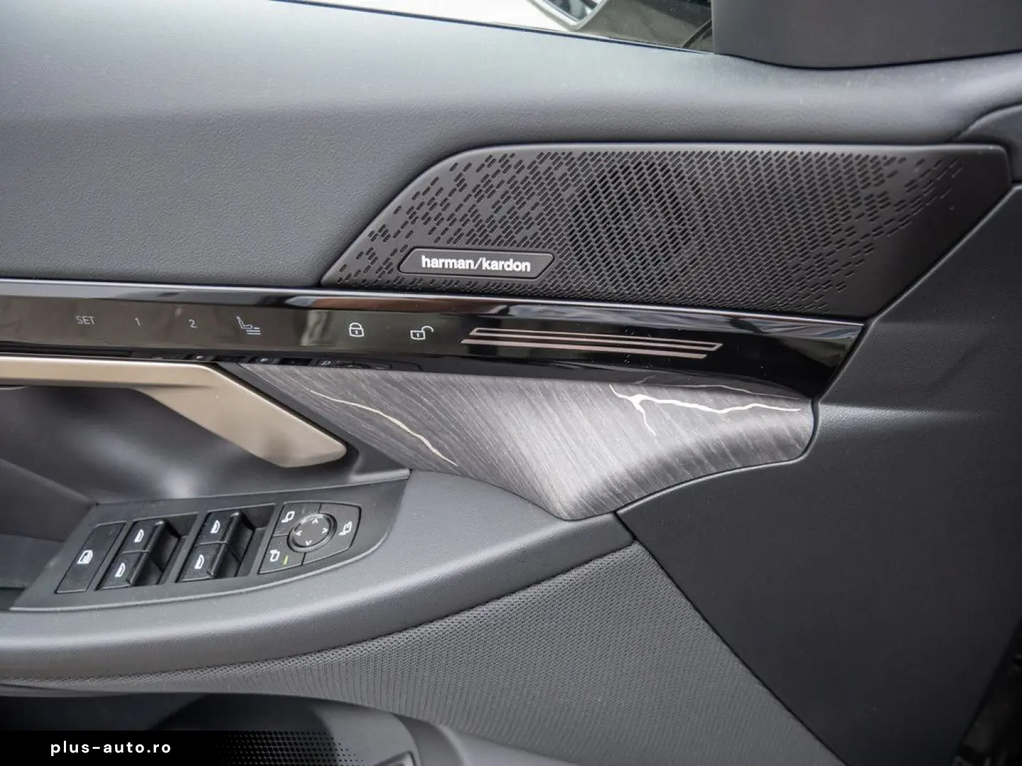 BMW 530e M-Sport PANO HUD 360 KAM HK