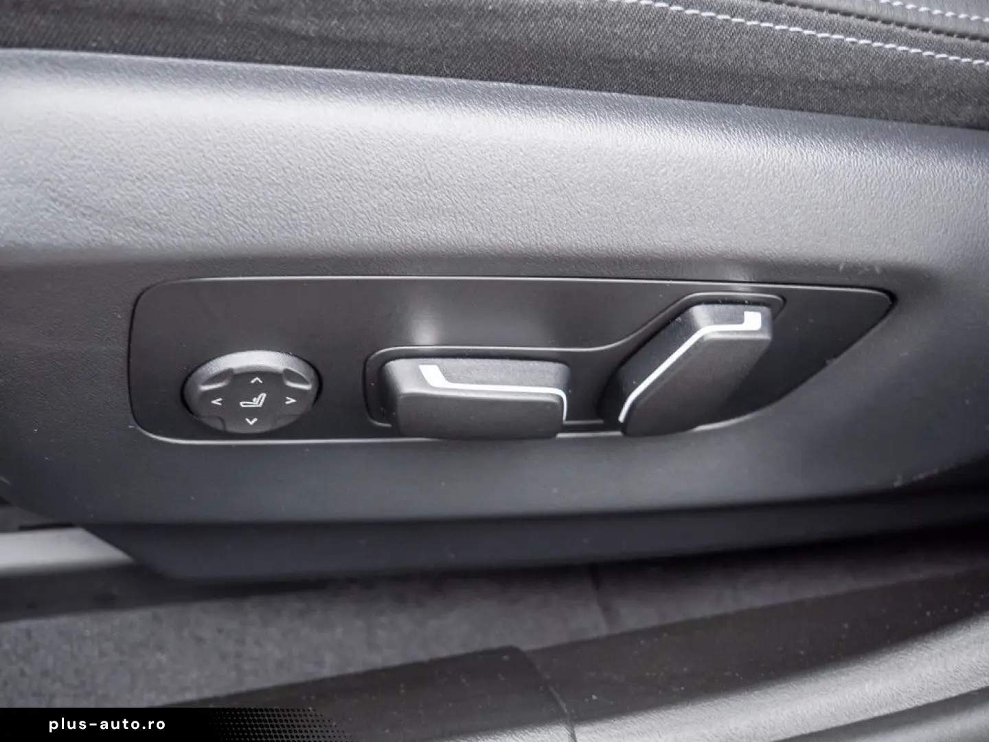 BMW 530e M-Sport PANO HUD 360 KAM HK