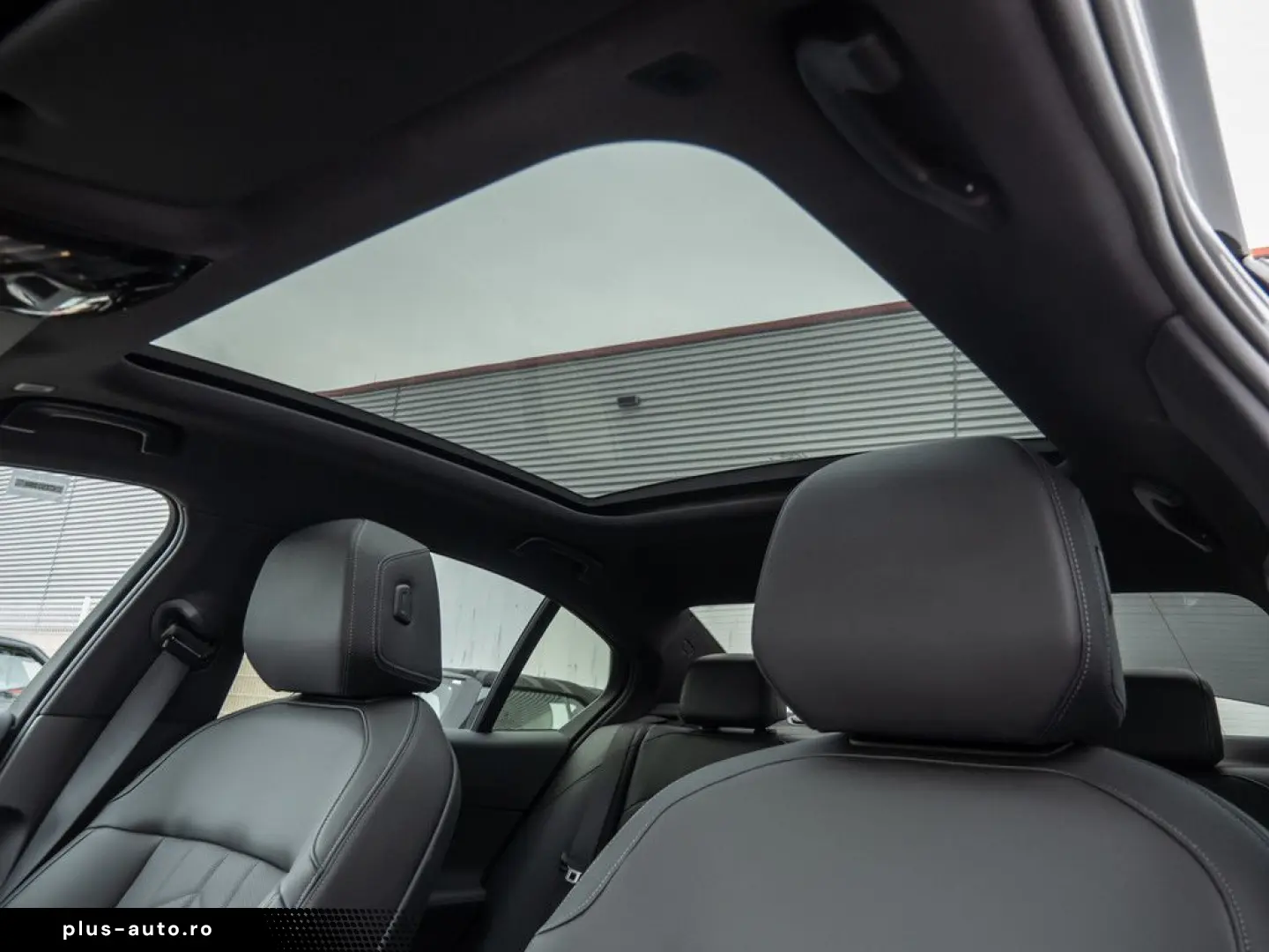 BMW 530e M-Sport PANO HUD 360 KAM HK