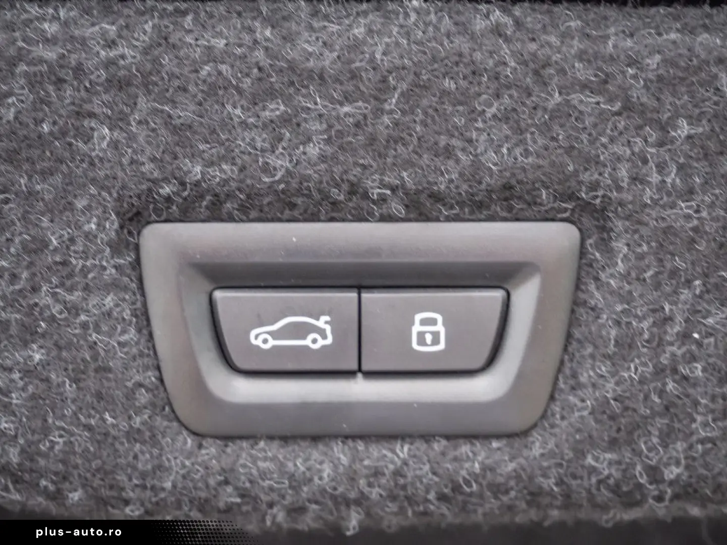 BMW 530e M-Sport PANO HUD 360 KAM HK