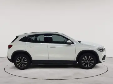 MERCEDES-BENZ GLA 200 d 8G-Style