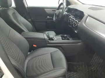 MERCEDES-BENZ GLA 200 d 8G-Style