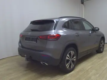 MERCEDES-BENZ GLA 200 d Progressive T-Leder LED MBUX