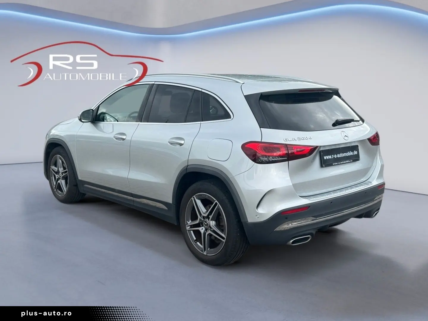 MERCEDES-BENZ GLA 200 d. AMG-line