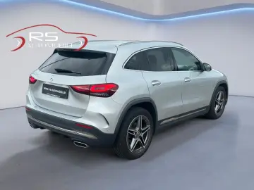 MERCEDES-BENZ GLA 200 d. AMG-line