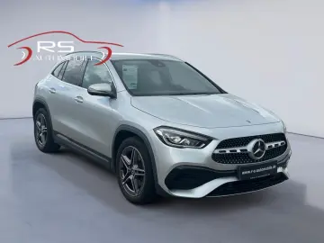 MERCEDES-BENZ GLA 200 d. AMG-line