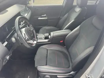MERCEDES-BENZ GLA 200 d. AMG-line