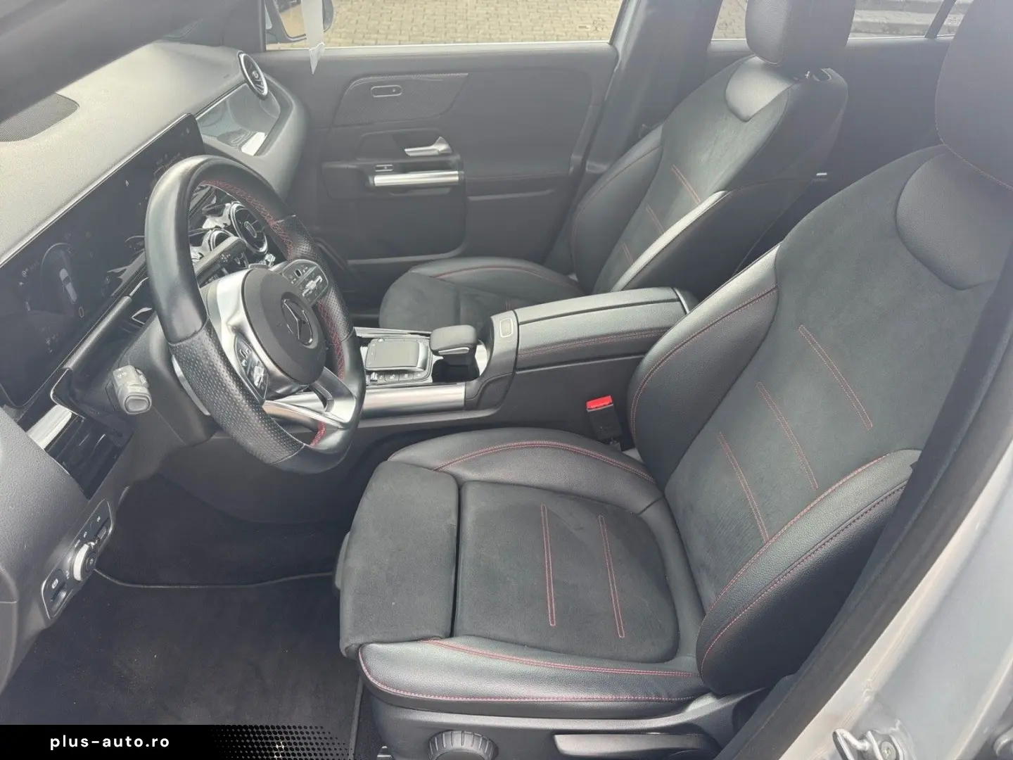 MERCEDES-BENZ GLA 200 d. AMG-line