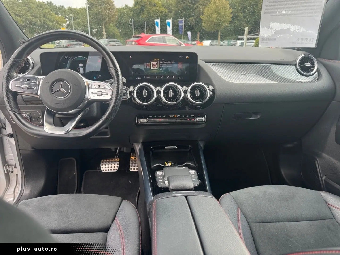 MERCEDES-BENZ GLA 200 d. AMG-line