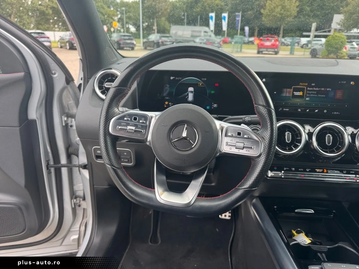 MERCEDES-BENZ GLA 200 d. AMG-line