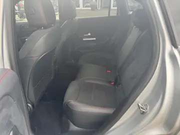 MERCEDES-BENZ GLA 200 d. AMG-line