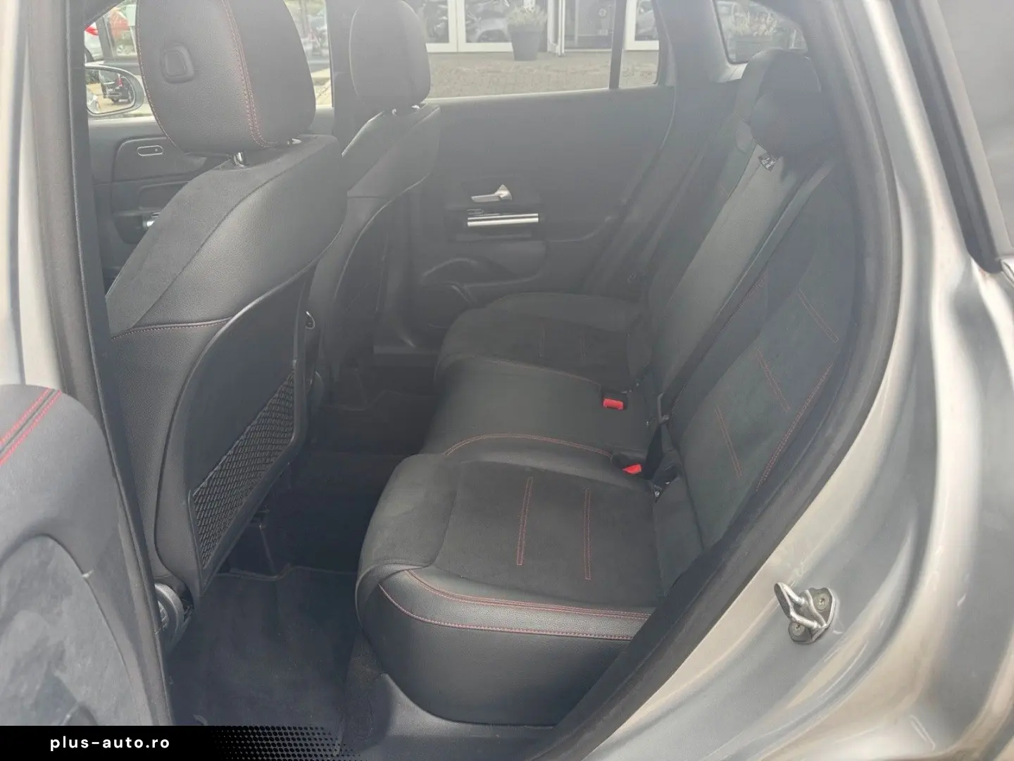 MERCEDES-BENZ GLA 200 d. AMG-line