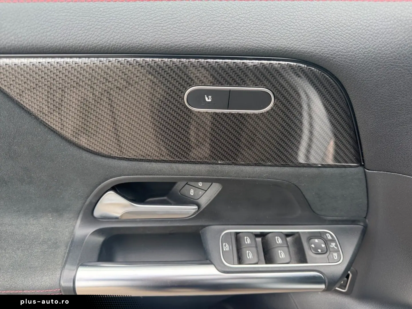 MERCEDES-BENZ GLA 200 d. AMG-line