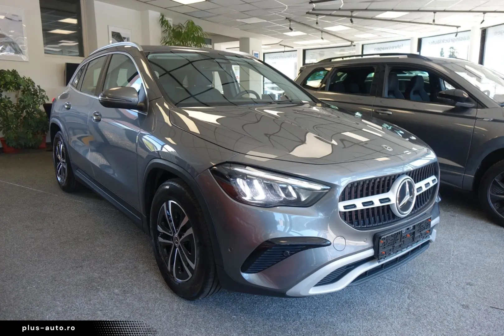 MERCEDES-BENZ GLA 180d  LED Navi Premium