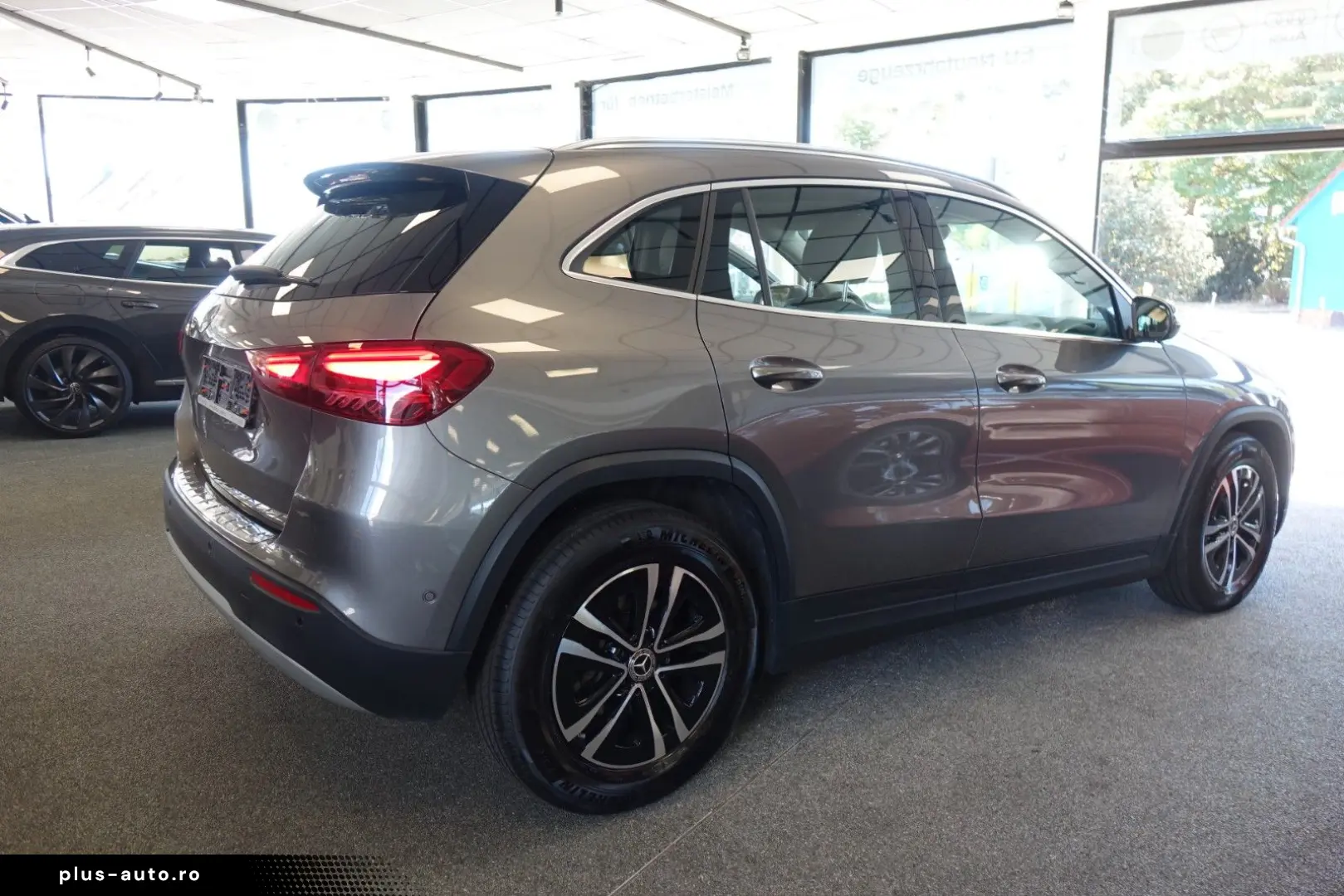 MERCEDES-BENZ GLA 180d  LED Navi Premium