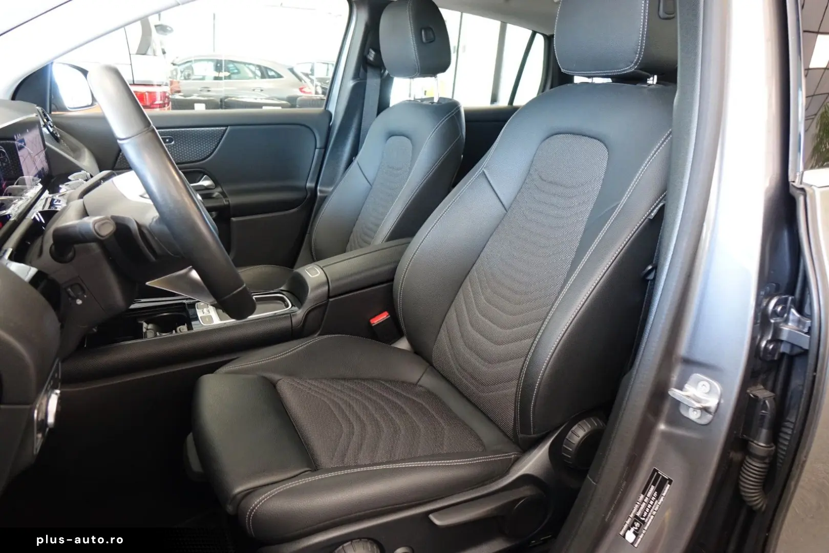 MERCEDES-BENZ GLA 180d  LED Navi Premium