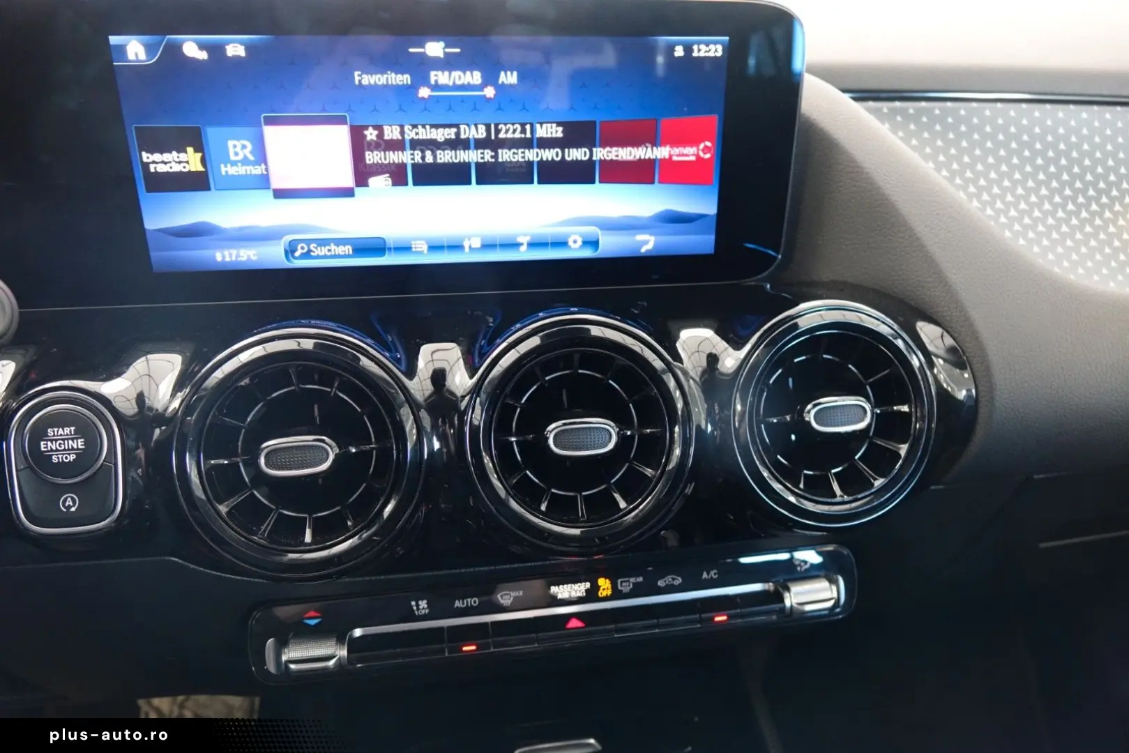 MERCEDES-BENZ GLA 180d  LED Navi Premium