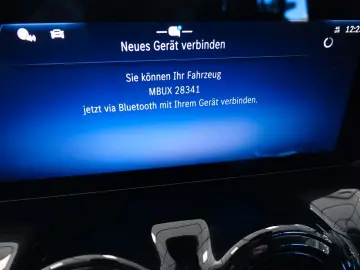 MERCEDES-BENZ GLA 180d  LED Navi Premium