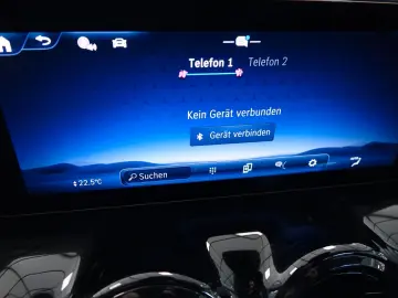 MERCEDES-BENZ GLA 180d  LED Navi Premium